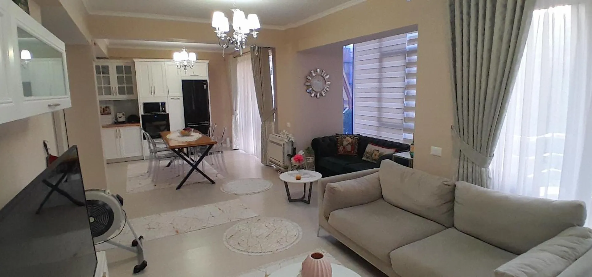 Delux Apartment ポグラデツ アルバニア